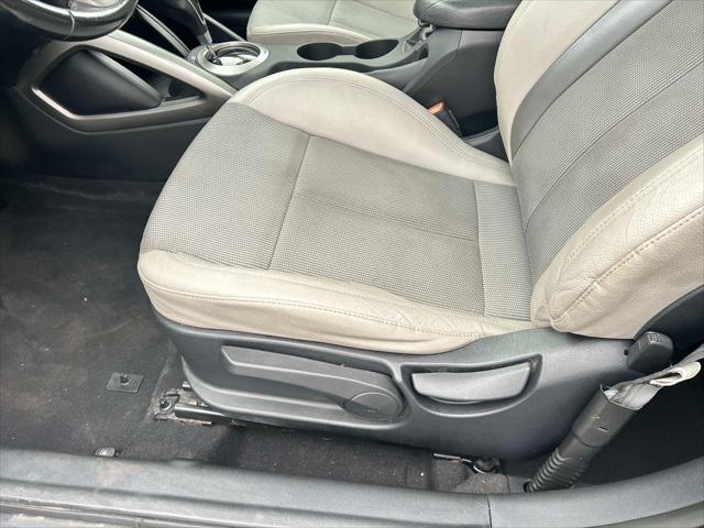 2014 Hyundai Veloster Base w/Gray A6