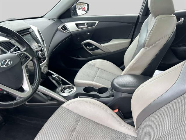 2014 Hyundai Veloster Base w/Gray A6