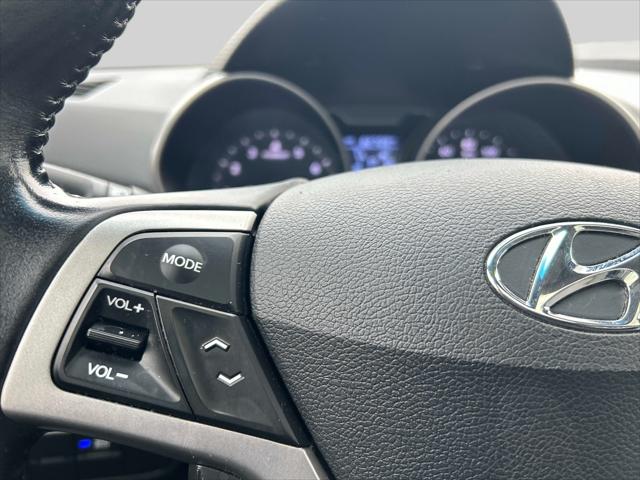 2014 Hyundai Veloster Base w/Gray A6