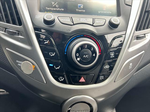 2014 Hyundai Veloster Base w/Gray A6