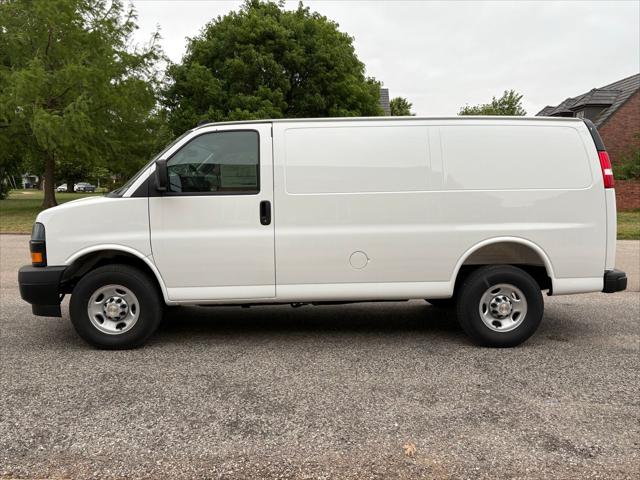 2025 Chevrolet Express Cargo Van RWD 2500 Regular Wheelbase WT