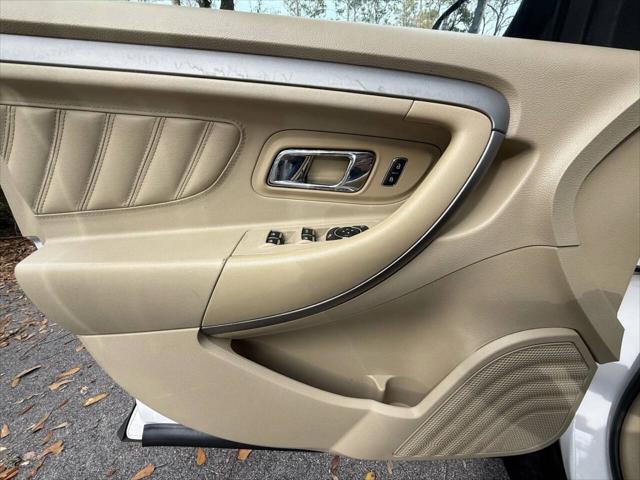 2016 Ford Taurus SEL