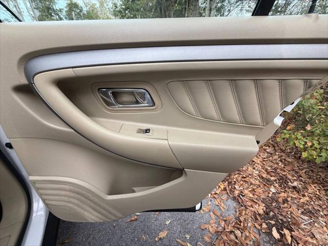 2016 Ford Taurus SEL