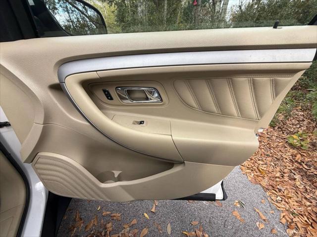 2016 Ford Taurus SEL
