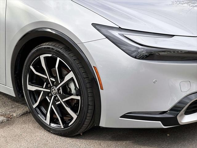 2024 Toyota Prius Prime XSE [9]