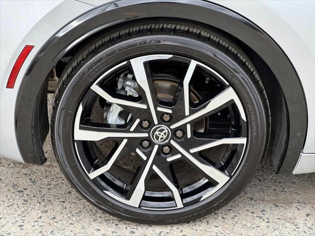 2024 Toyota Prius Prime XSE [11]