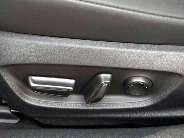 2024 Toyota Prius Prime XSE [11]