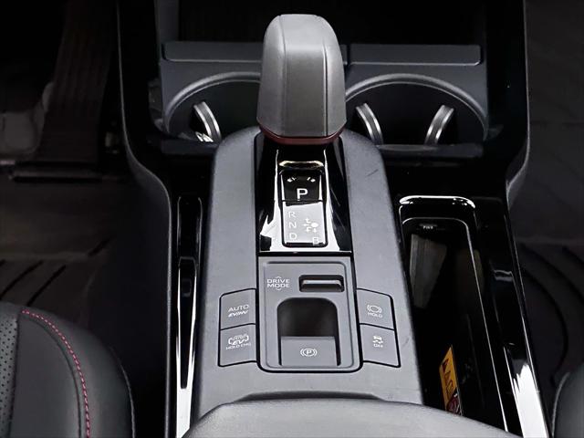 2024 Toyota Prius Prime XSE [17]