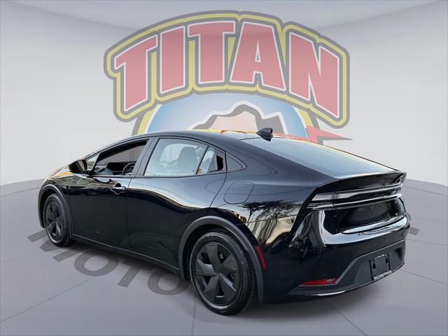 2024 Toyota Prius Prime SE [2]