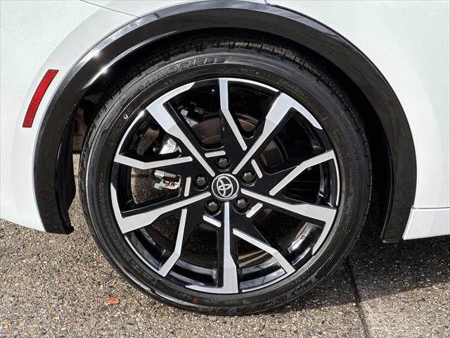 2024 Toyota Prius Prime XSE [10]