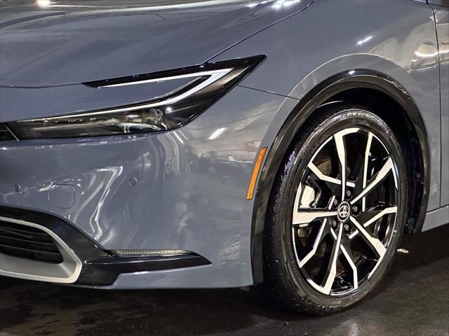 2024 Toyota Prius Prime XSE [8]