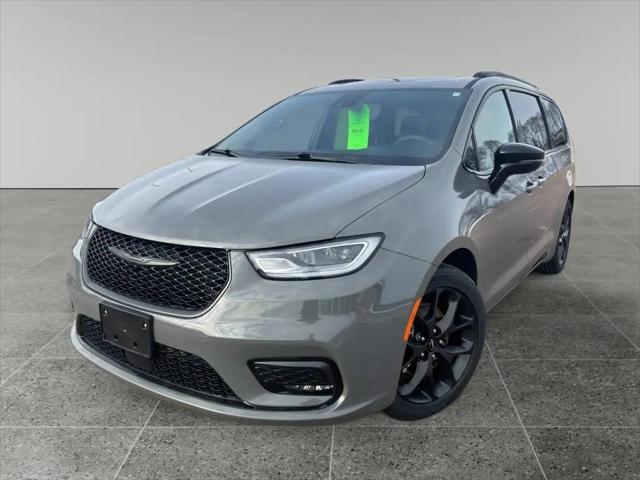 2025 Chrysler Pacifica Limited for sale in Wausau, WI
