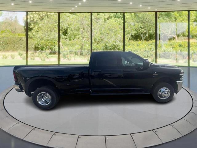 2026 RAM Ram 3500 RAM 3500 TRADESMAN CREW CAB 4X4 8 BOX