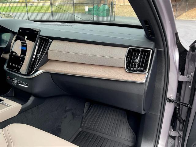 2026 Volvo XC90 Plus, B6 AWD Gas (mild hybrid), Gasoline, Bright, 7 Seats