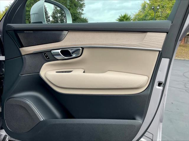 2026 Volvo XC90 Plus, B6 AWD Gas (mild hybrid), Gasoline, Bright, 7 Seats