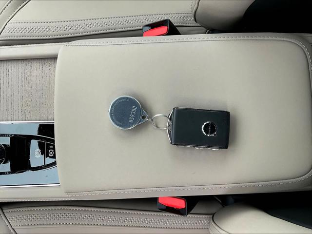2026 Volvo XC90 Plus, B6 AWD Gas (mild hybrid), Gasoline, Bright, 7 Seats