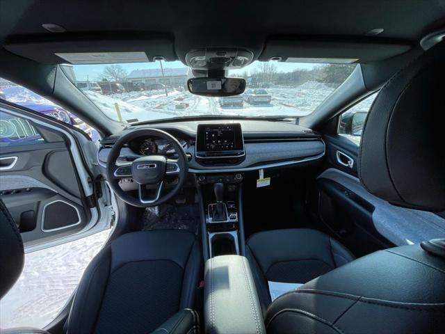 2026 Jeep Compass COMPASS LATITUDE 4X4