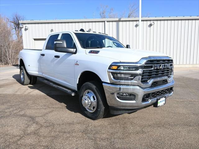 2026 RAM Ram 3500 RAM 3500 TRADESMAN CREW CAB 4X4 8 BOX