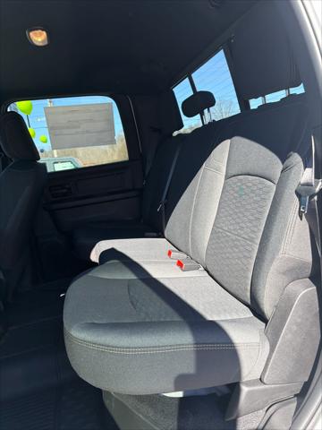 2026 Ram 2500 Black Express Crew Cab 4x4 6'4" Box