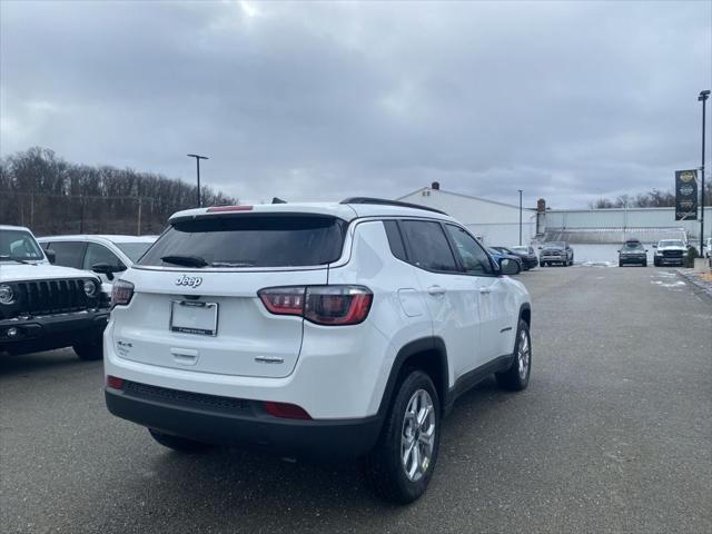 2026 Jeep Compass COMPASS LATITUDE 4X4