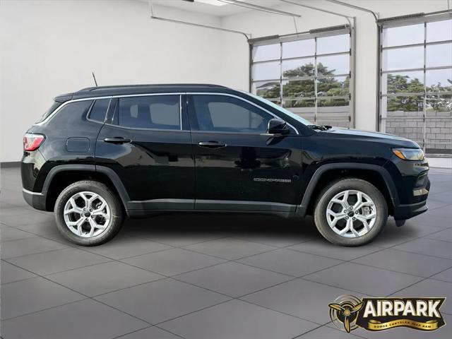 2026 Jeep Compass COMPASS LATITUDE 4X4