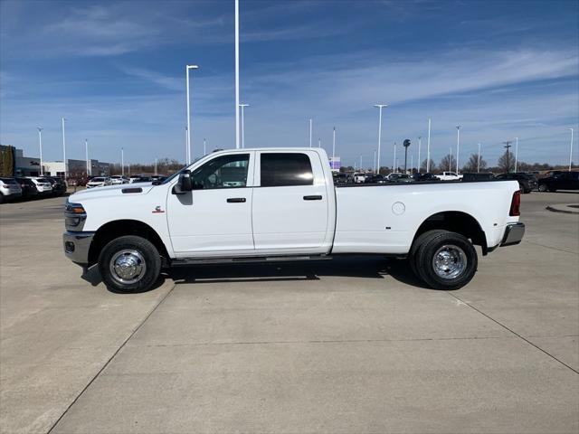 2026 RAM Ram 3500 RAM 3500 TRADESMAN CREW CAB 4X4 8 BOX