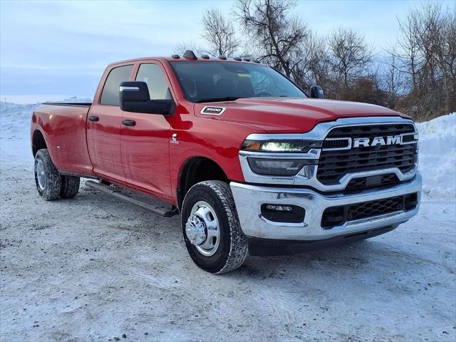 2026 RAM Ram 3500 RAM 3500 TRADESMAN CREW CAB 4X4 8 BOX