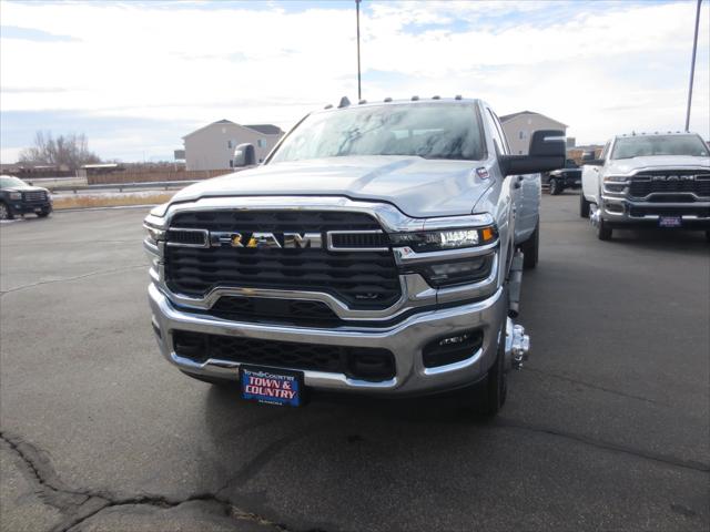 2026 RAM Ram 3500 RAM 3500 TRADESMAN CREW CAB 4X4 8 BOX