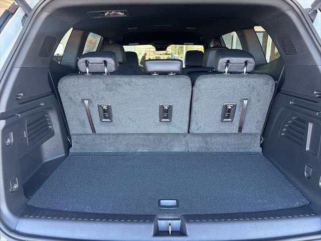 2026 GMC Acadia Elevation AWD