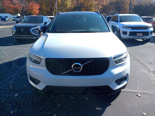 2022 Volvo XC40 T5 R-Design 2022 Volvo XC40 T5 R-Design