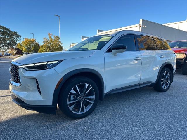 2022 INFINITI QX60 LUXE AWD
