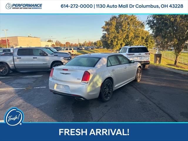 2023 Chrysler 300 Touring-L AWD