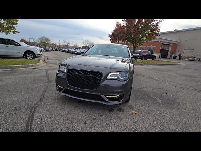 2021 Chrysler 300 Touring L AWD 2021 Chrysler 300 Touring L AWD