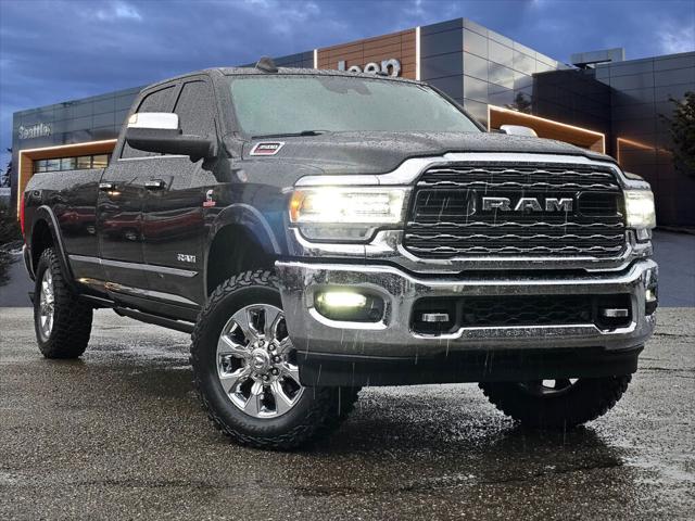 2020 RAM 3500 Limited Crew Cab 4x4 8 Box