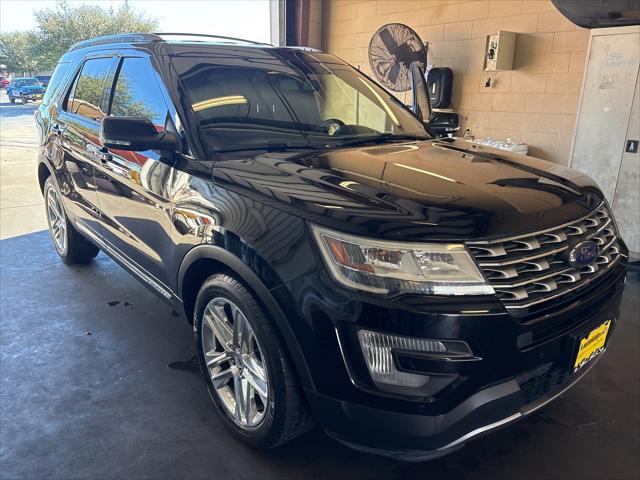 2017 Ford Explorer XLT 2017 Ford Explorer XLT