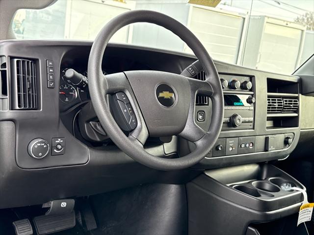 2025 Chevrolet Express Cargo Van RWD 2500 Regular Wheelbase WT