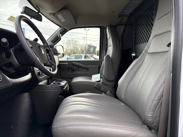 2025 Chevrolet Express Cargo Van RWD 2500 Regular Wheelbase WT