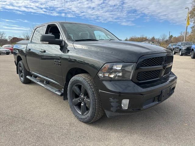 2018 RAM 1500 Big Horn Crew Cab 4x4 57 Box 2018 RAM 1500 Big Horn Crew Cab 4x4 57 Box