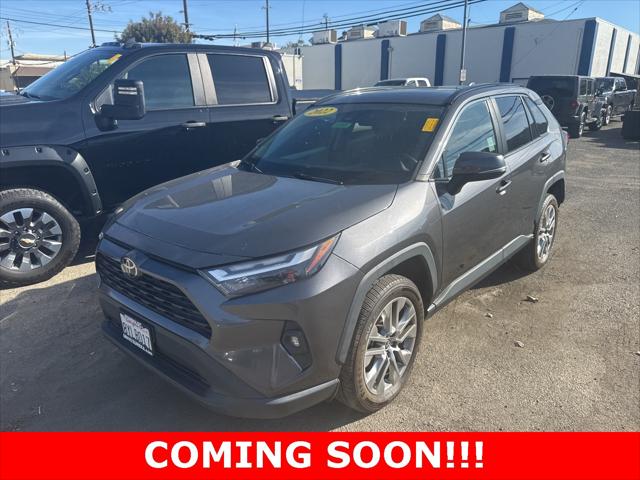 2022 Toyota RAV4 XLE Premium