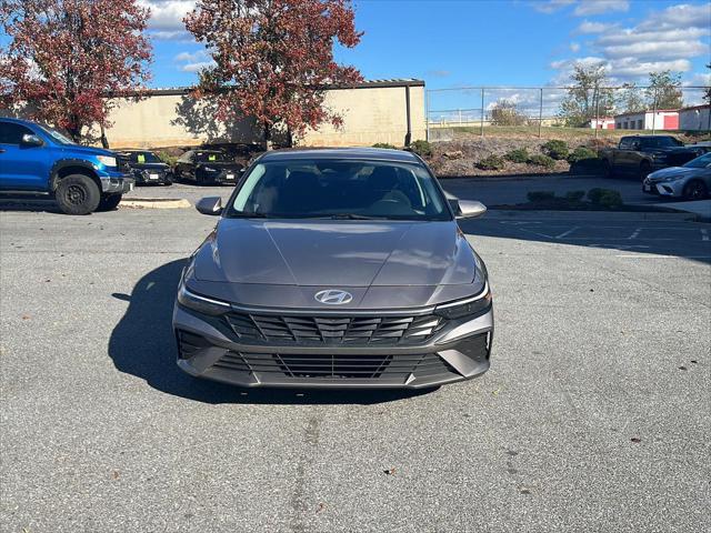 2024 Hyundai Elantra SEL 2024 Hyundai Elantra SEL