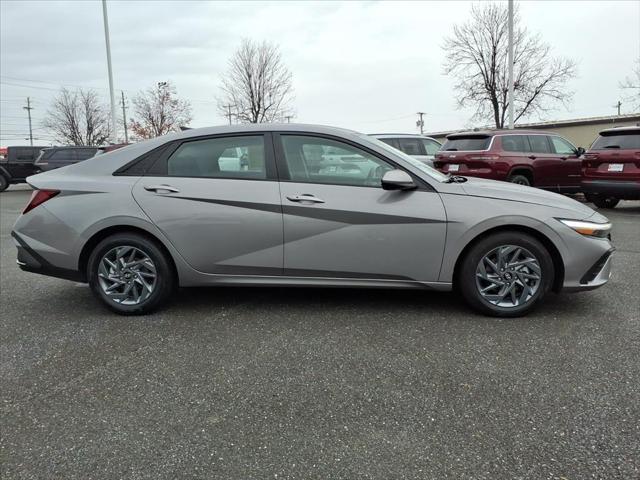 2024 Hyundai Elantra SEL 2024 Hyundai Elantra SEL