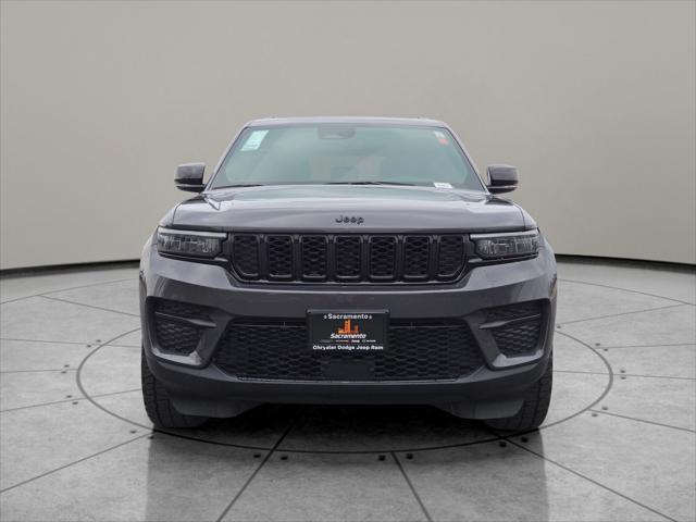 2023 Jeep Grand Cherokee Altitude 4x4 2023 Jeep Grand Cherokee Altitude 4x4