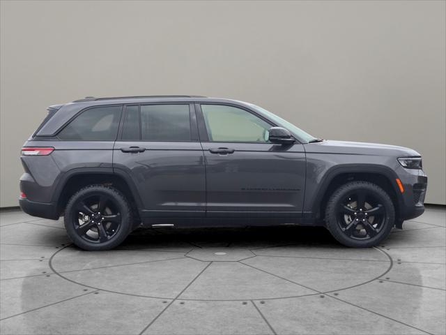 2023 Jeep Grand Cherokee Altitude 4x4 2023 Jeep Grand Cherokee Altitude 4x4