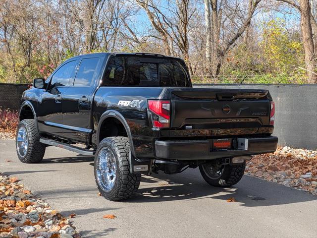 2020 Nissan TITAN Crew Cab PRO-4X 4x4 2020 Nissan TITAN Crew Cab PRO-4X 4x4