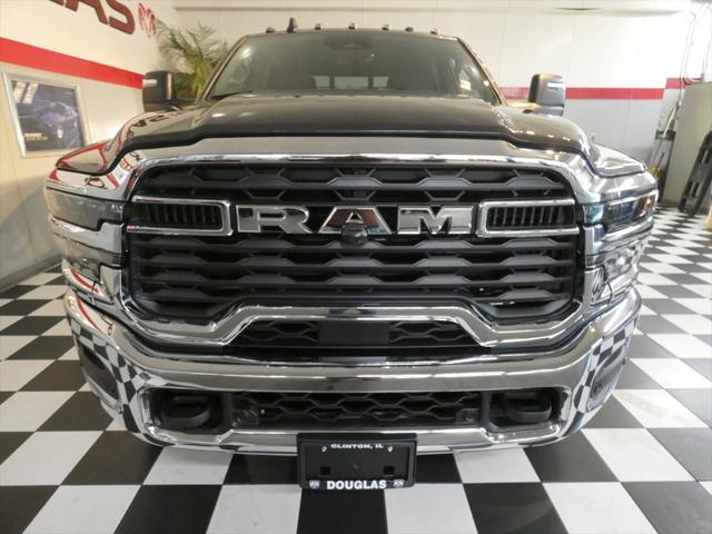 2026 RAM Ram 3500 RAM 3500 TRADESMAN CREW CAB 4X4 8 BOX
