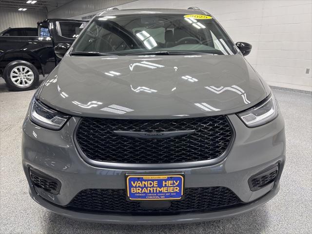 2025 Chrysler Pacifica Limited 2025 Chrysler Pacifica Limited