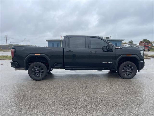 2024 GMC Sierra 2500HD 4WD Crew Cab Standard Bed AT4