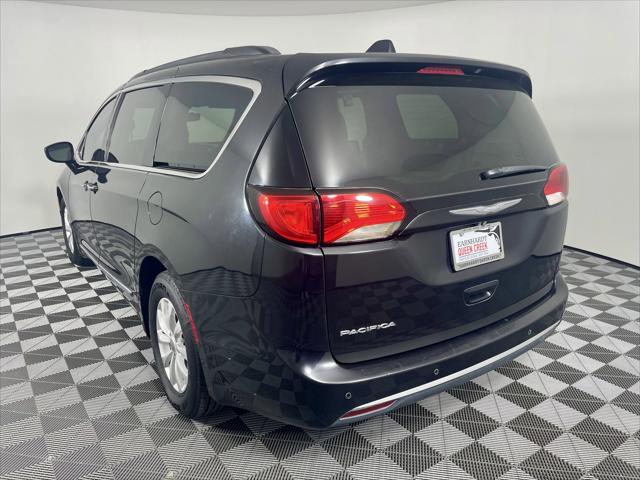 2017 Chrysler Pacifica Touring-L 2017 Chrysler Pacifica Touring-L