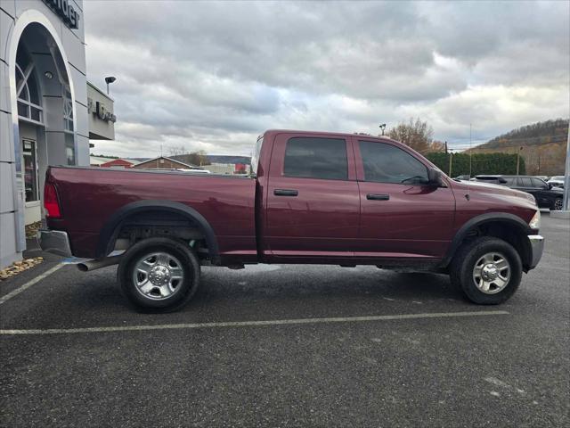 2017 RAM 2500 Tradesman Crew Cab 4x4 64 Box 2017 RAM 2500 Tradesman Crew Cab 4x4 64 Box