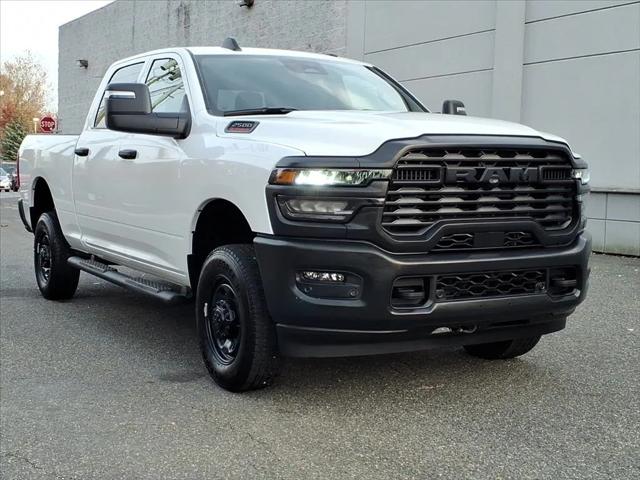 2025 RAM 2500 Tradesman Crew Cab 4x4 64 Box